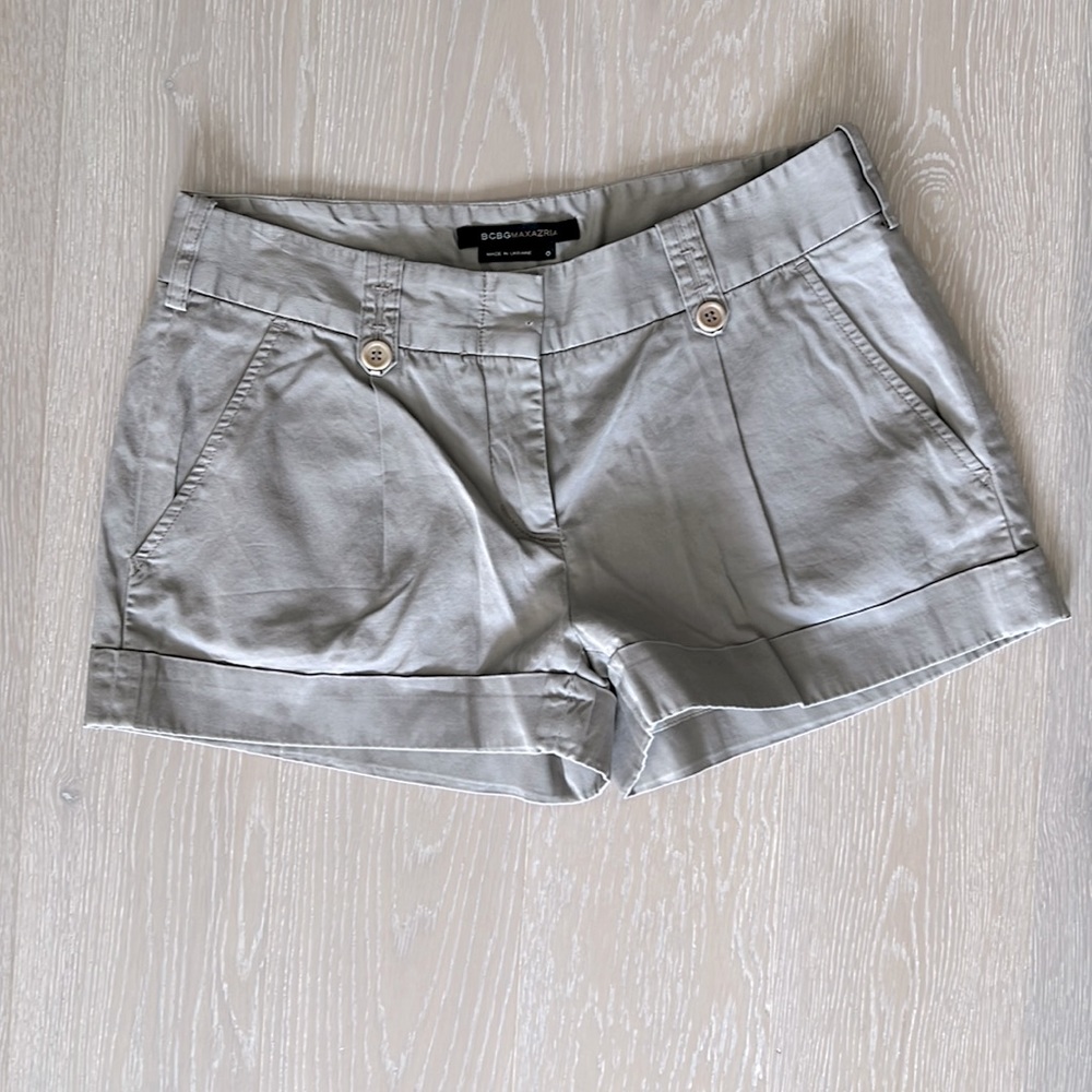 BCBG tan/gray shorts